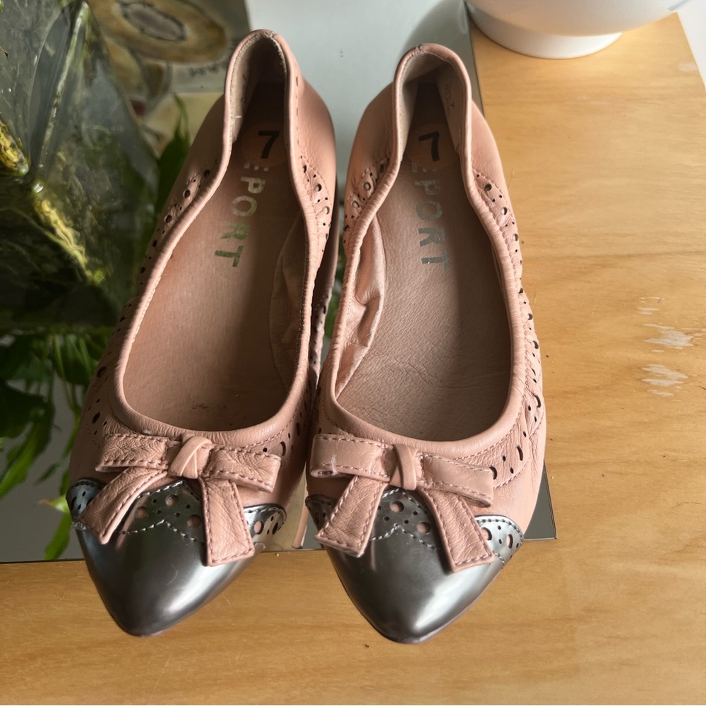 Leather pink flats